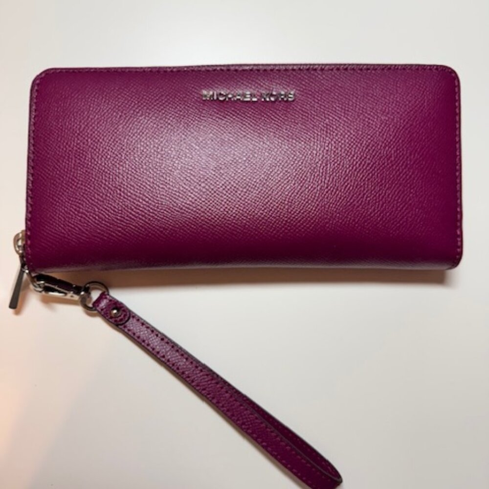Michael Kors Money Pieces Travel Continental Wallet - Garnet - Picture 3 of 8
